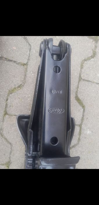 Lewarek samochodowy bus Transit Custom, ducato.  Podnośnik  samo. Nowy