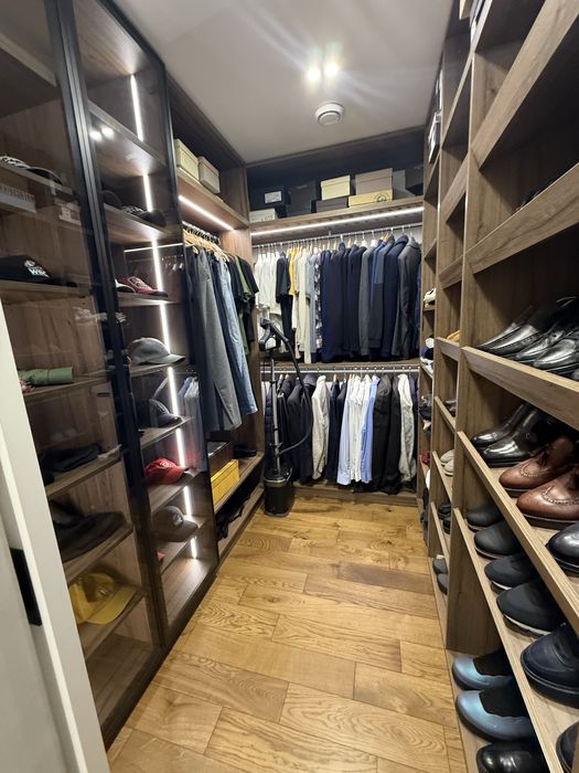 Продаж сучасного котеджу Зубра