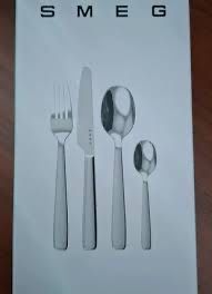 Conjunto talheres + suporte bege SMEG