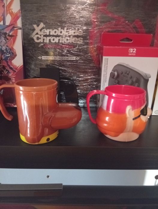 Conjunto de canecas antigas doa gelados Olá