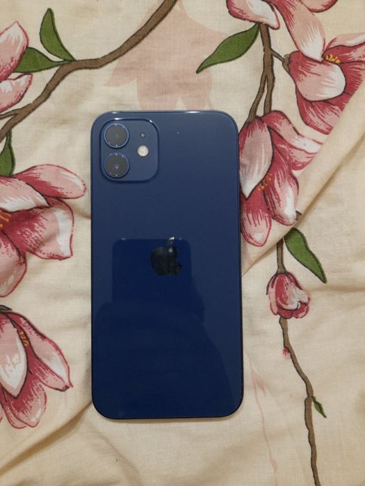 ТЕРМІНОВО! Продаю Iphone 12