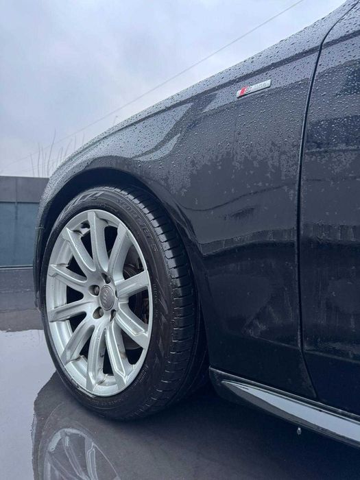 Audi A4 2.0 TDI S-line