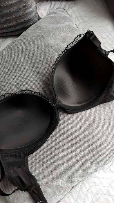 Biustonosz rozm. 70B.