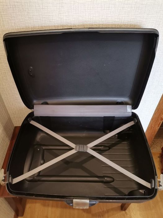 American tourister 70см валіза велика чемодан большой пластиковий