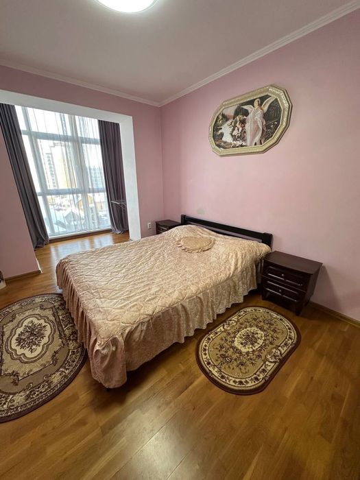 Оренда 2 км квартири поруч з центром