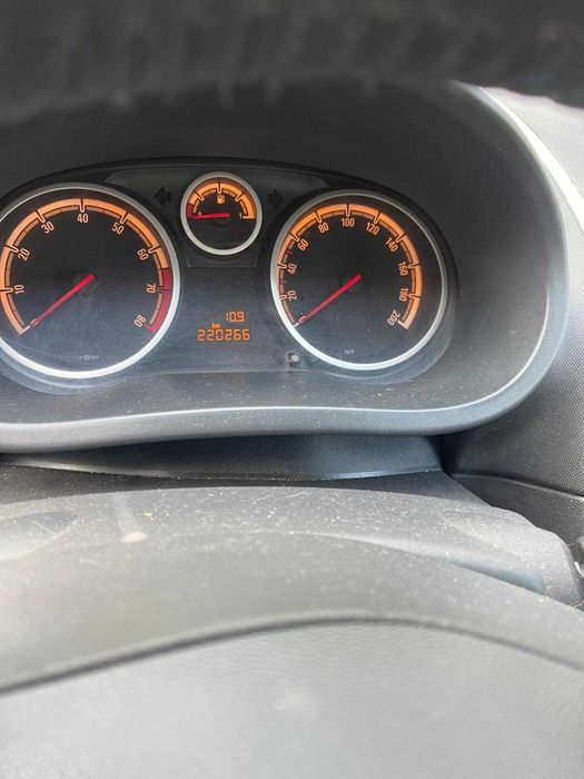 Opel corsa 1.2 ler anuncio 2009