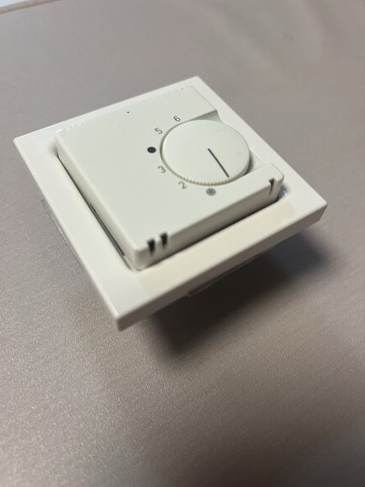 Termostat pokojowy ALRE FTR 101.000#00 podtynkowy mechaniczny