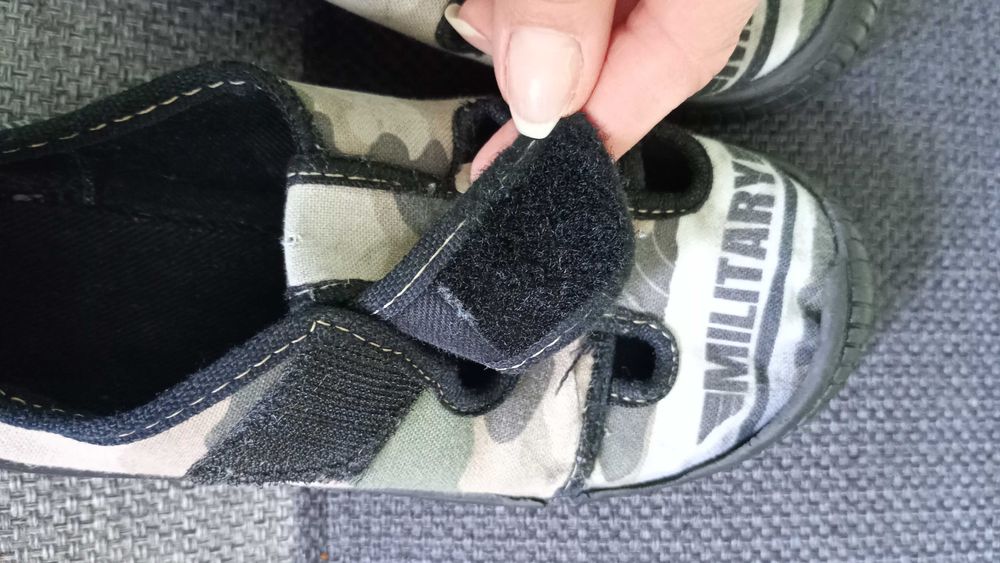 Papcie dziecięce dla chłopca.