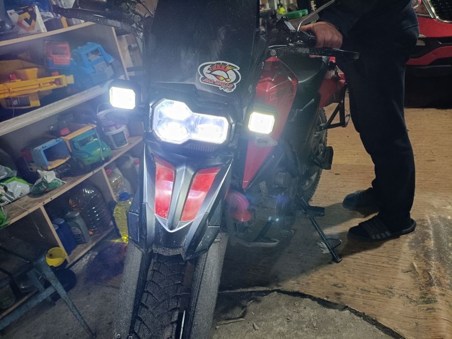 Продам мотоцикл Shineray x-trail 250