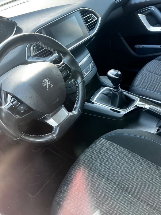 Peugeot 308 1.2 PureTech Style foto 3