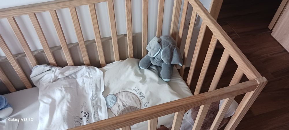 Cama de bebé como nova