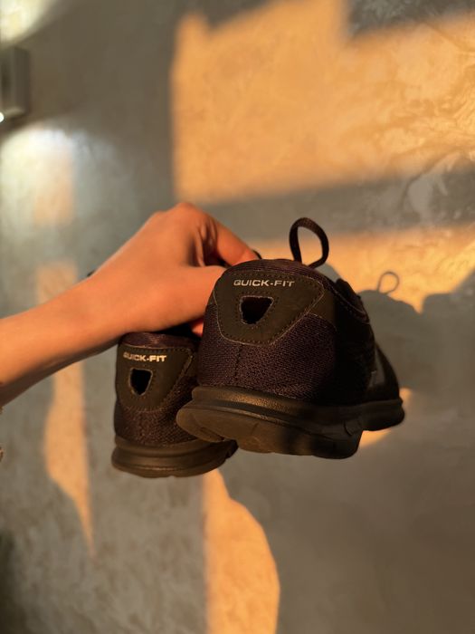 Skechers жіночі 39 р