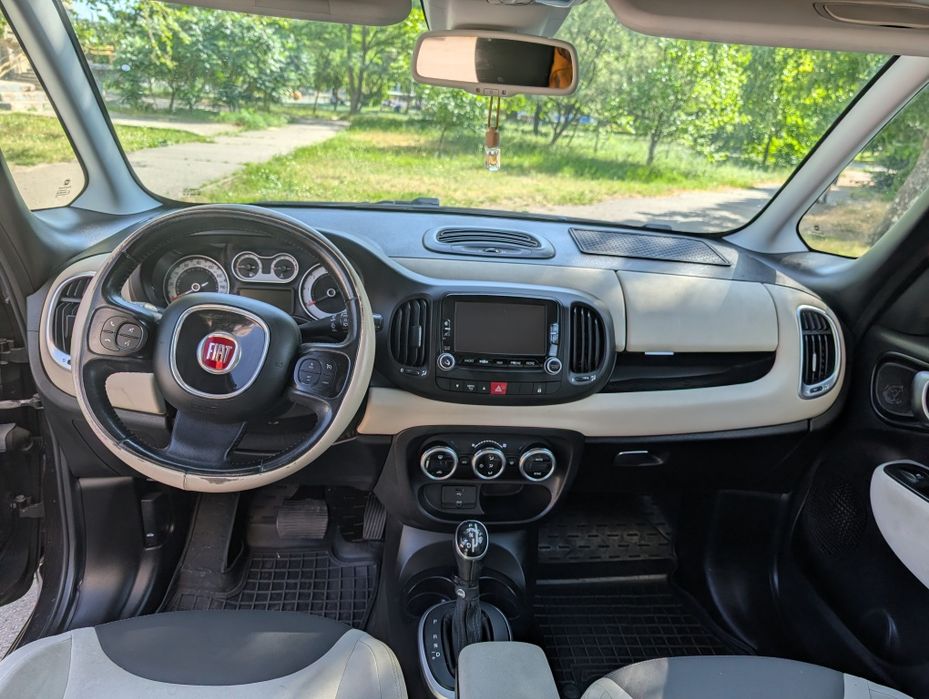 Автомобі Фіат 500L