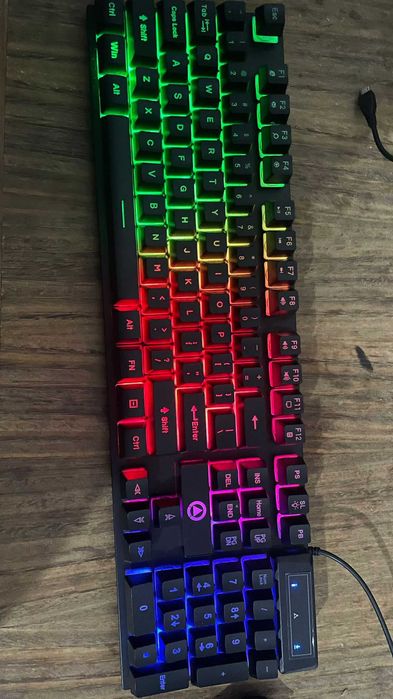 Teclado Gamer YINDIAO - Não usado