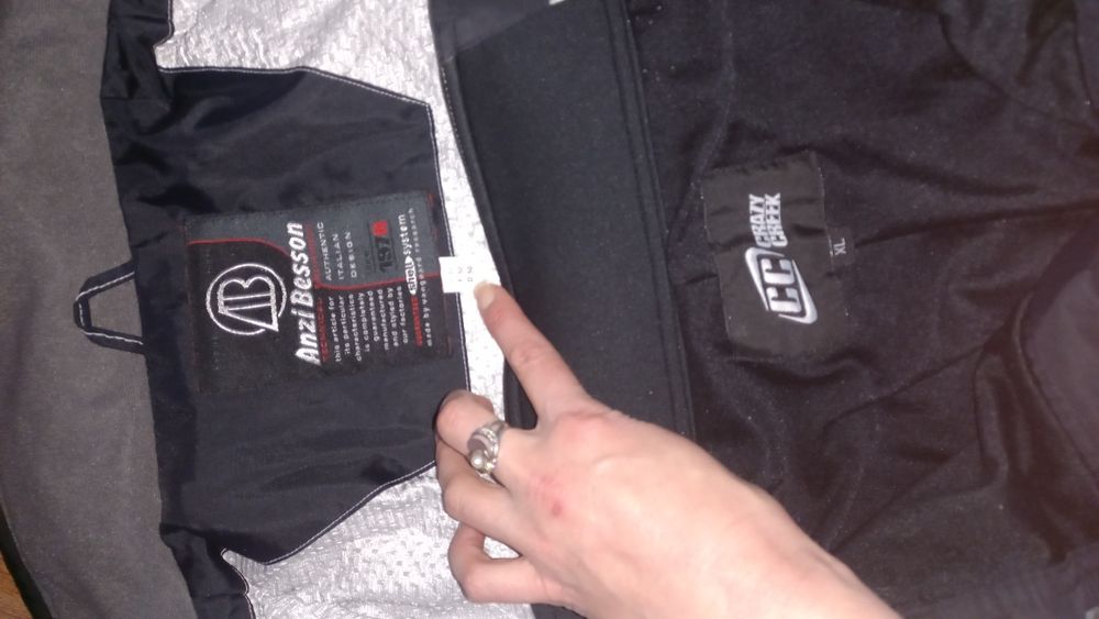 Сноуборд ,лыжный костюм Xl,на 175см