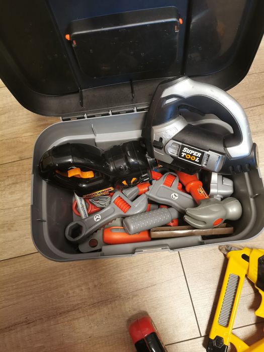 Stół warsztatowy dla dzieci