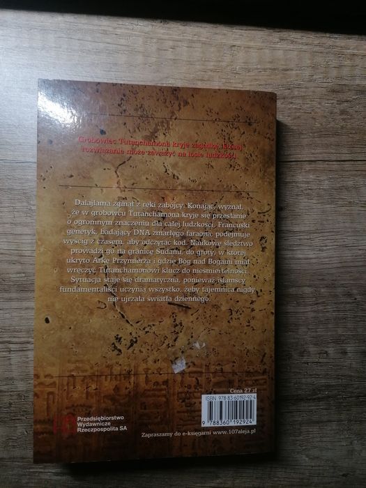"Śmierć w cieniu piramid" Jean Michel Sakka