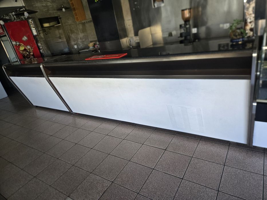 Balcões e vitrine refrigerados