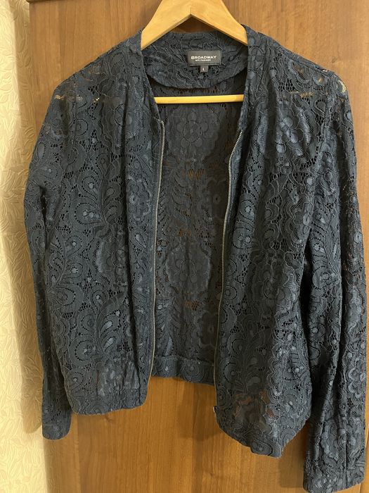 Гіпюровий піджак-куртка