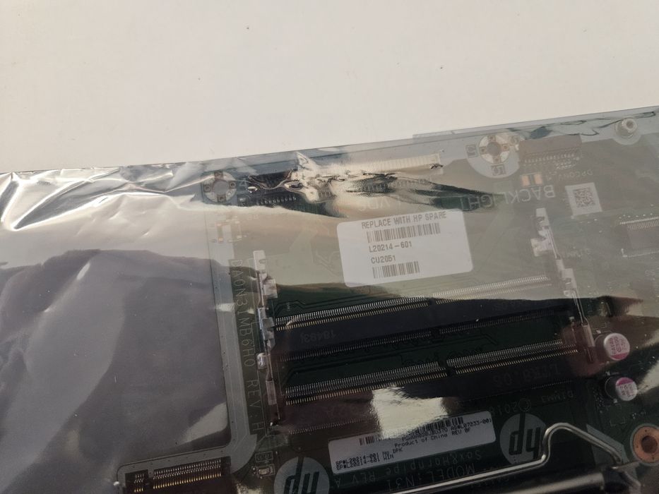 Vendo mainboard p/HP 800 G4 All-in-one PN: L20214.601