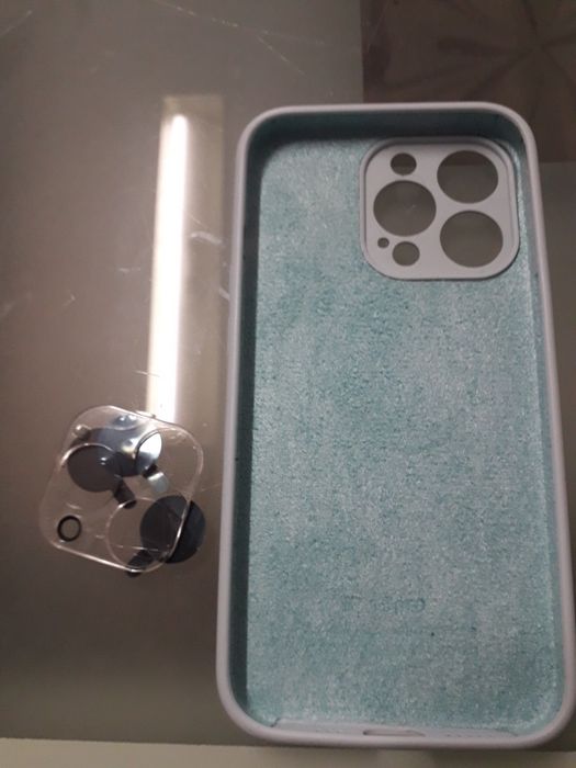 2 Nova Capa iPhone 13 verde e preto