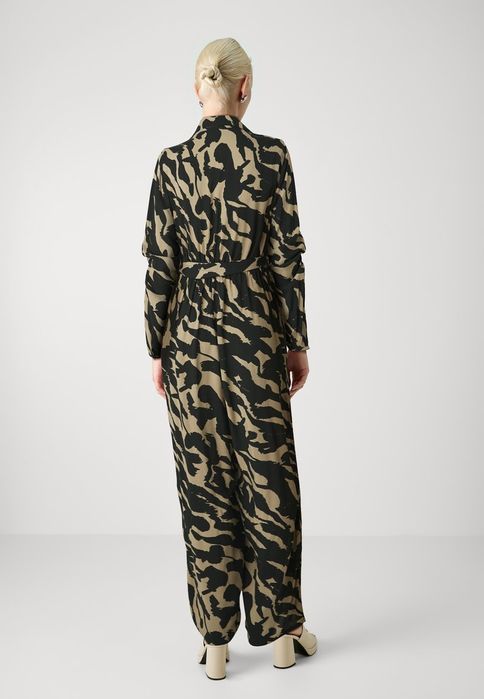 Kombinezon z wiązaniem w pasie z wiskozy Only M