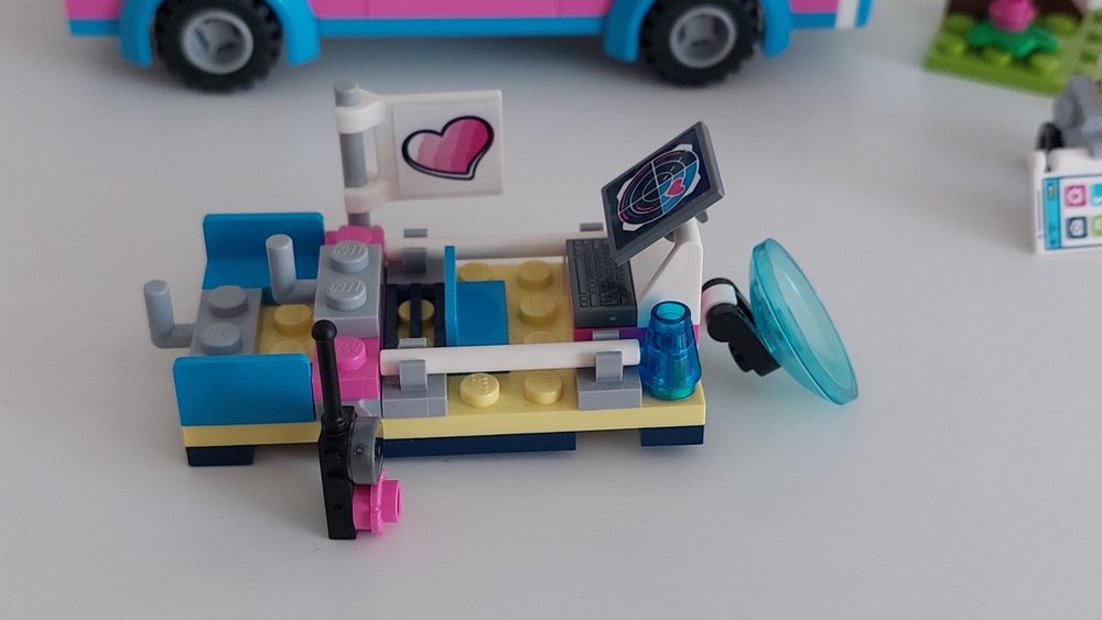 Zestaw Lego Friends 41 333 furgonetka Oliwii