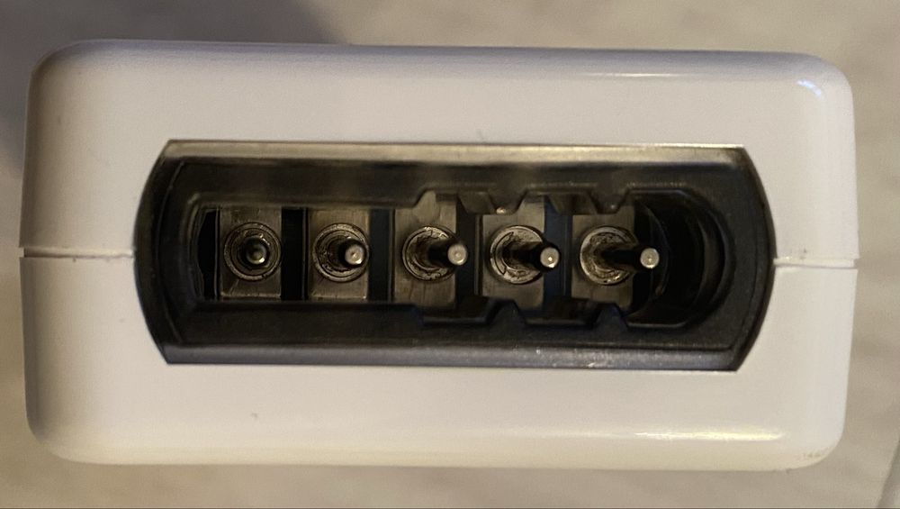 Targus AC/DC 70u auto air power adapters