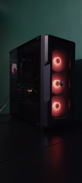 Komputer i7-13700kf, 32 GB ram, SSD 2tb m2, RTX 3060 ti.