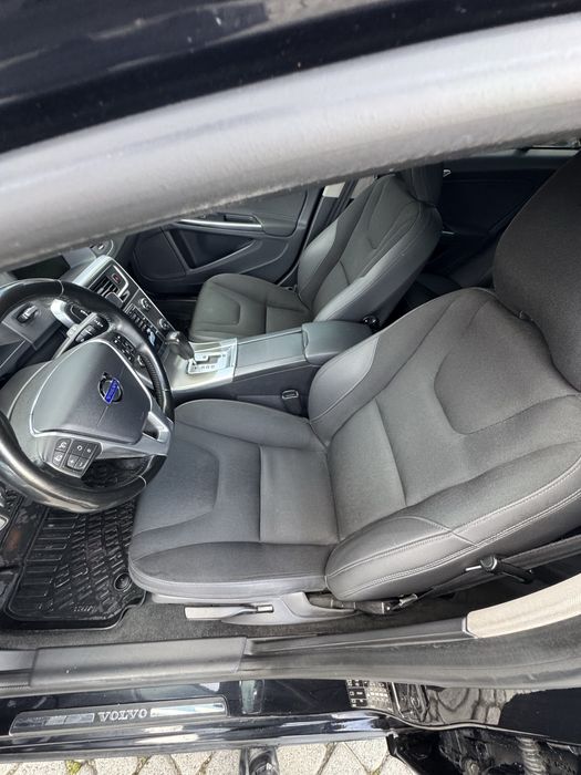 Продам VOLVO V60 Дизель