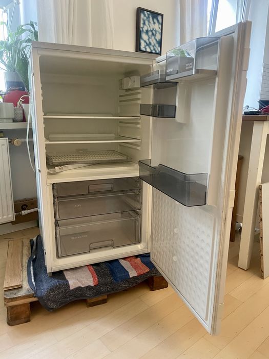 Lodówka do zabudowy Siemens 102 cm