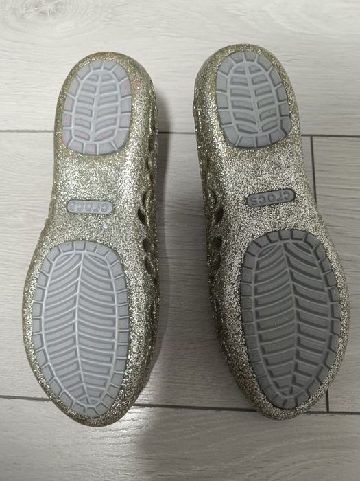 Підліткові жіночі балетки CROCS