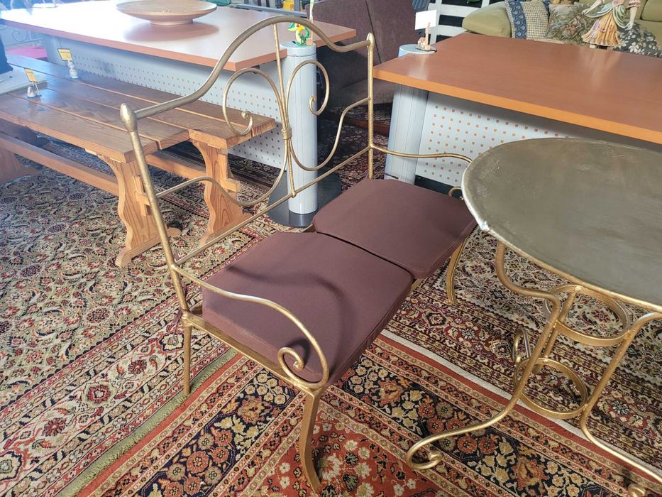 Conjunto de jardim em ferro - Dois bancos de dois lugares mais m