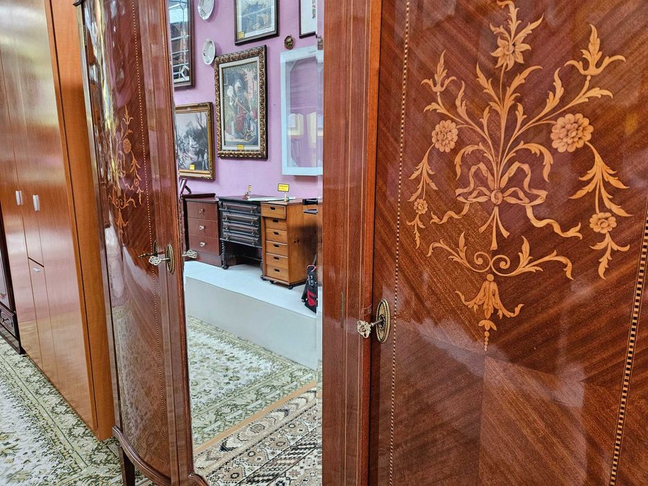 Roupeiro vintage estilo D. Maria - Muito bom estado geral