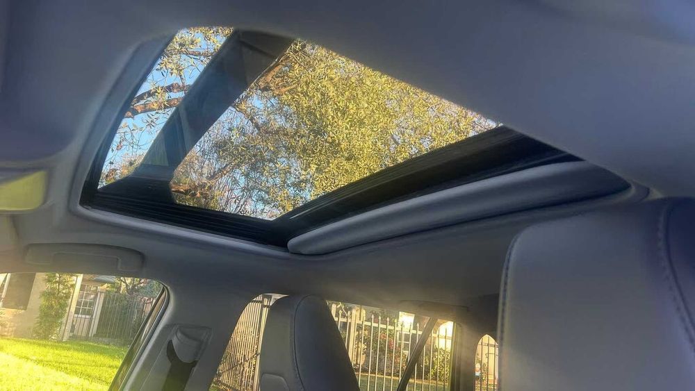 Toyota RAV4 Hybrid XSE      2021