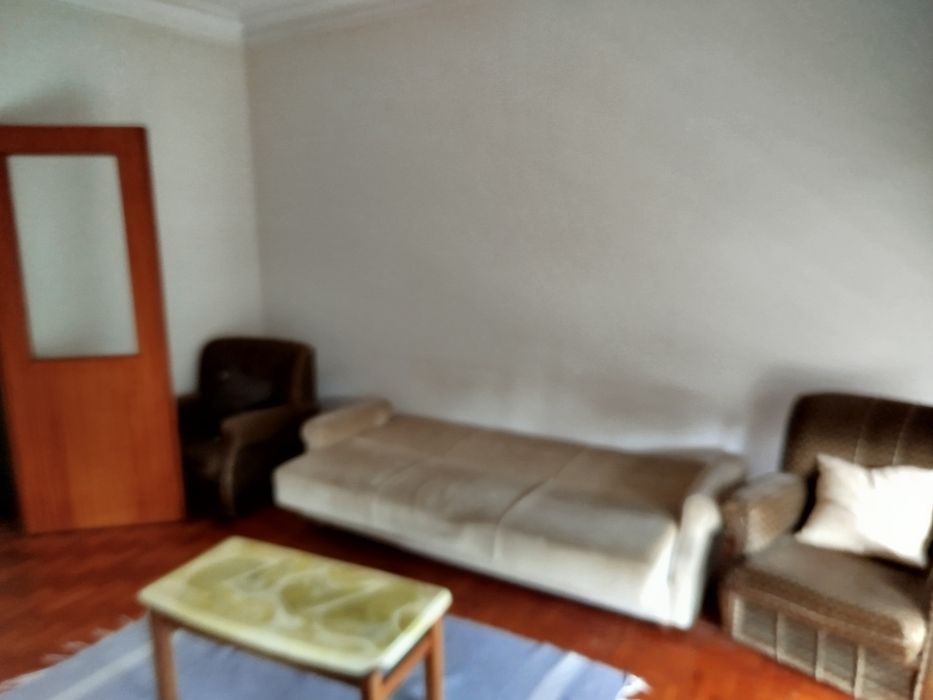 Alugo quarto em apartamento de estudantes