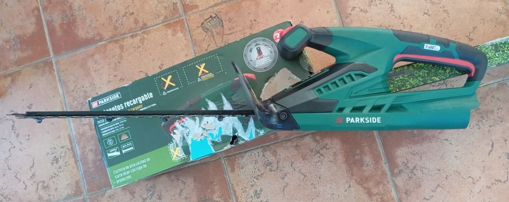 Corta sebes/Apara sebes Parkside a bateria 12V