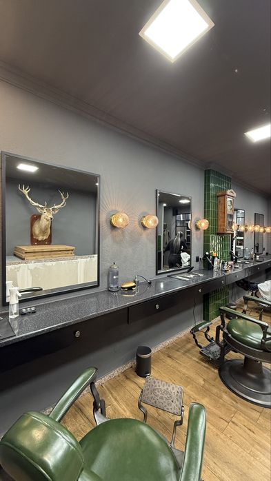 Espelho Profissional 80x110 com Moldura em Madeira, Estado Impecável