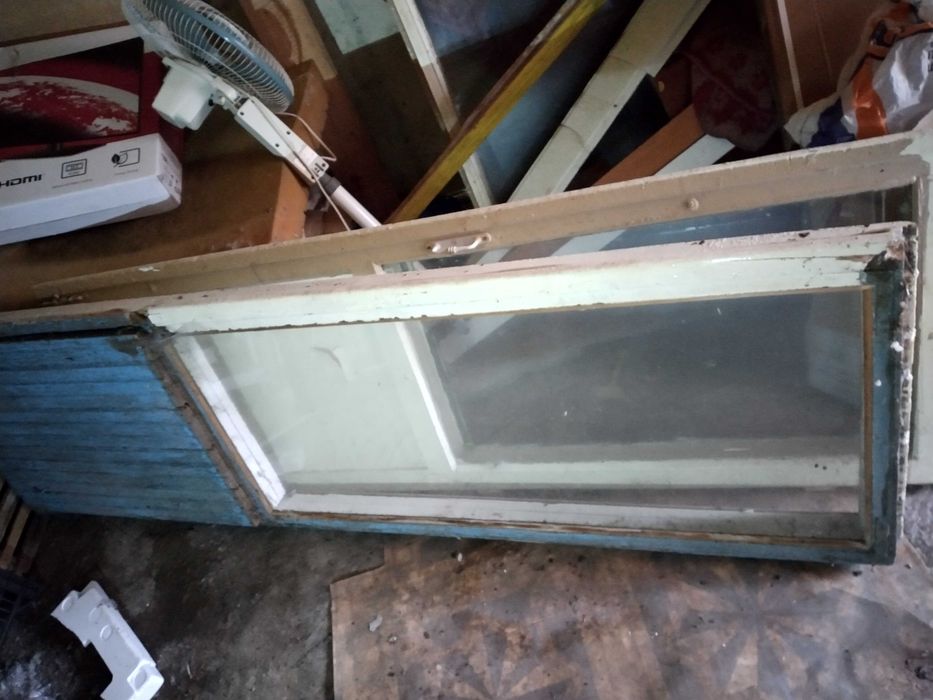 Оконные рамы и двери, кухонные фасады