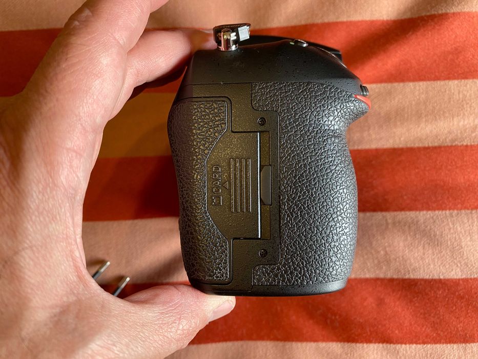 Converted Nikon D810 for astrophotography