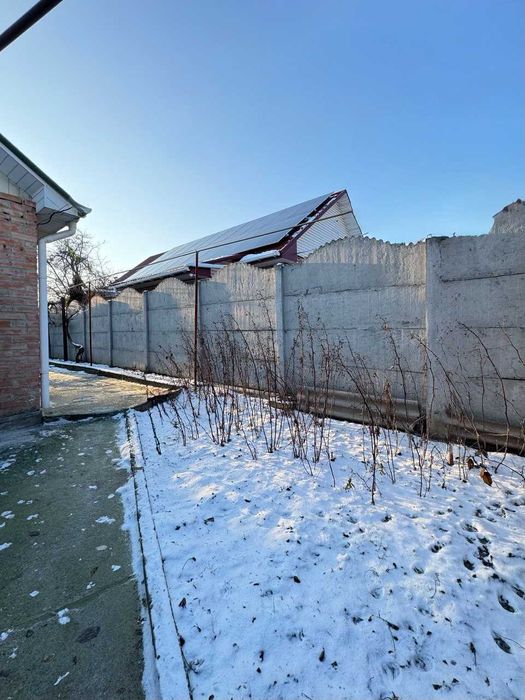 Половина будинку- ближня Олексіївка