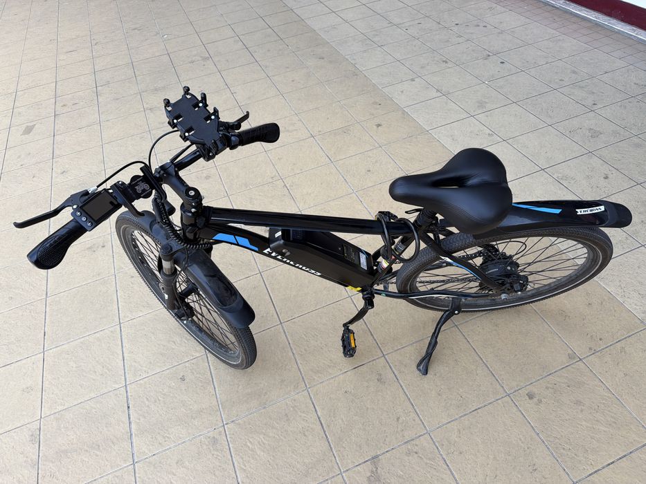 Quero vender esta bicicleta elétrica, que está em boas condições; uma carga permite rodar 50 km. Foi usada por apenas 3 meses e é ótima para trabalhar