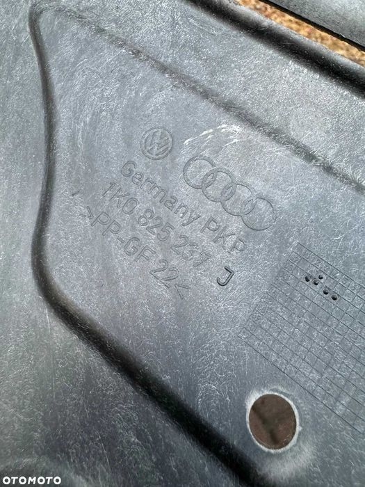 Osłona Dolna silnika Podłoga Audi A3 8P Volkswagen Golf V