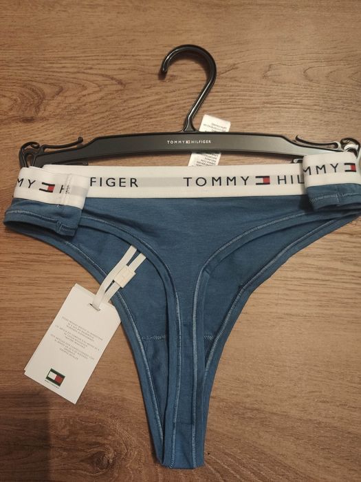 Stringi Tommy Hilfiger rozmiar L