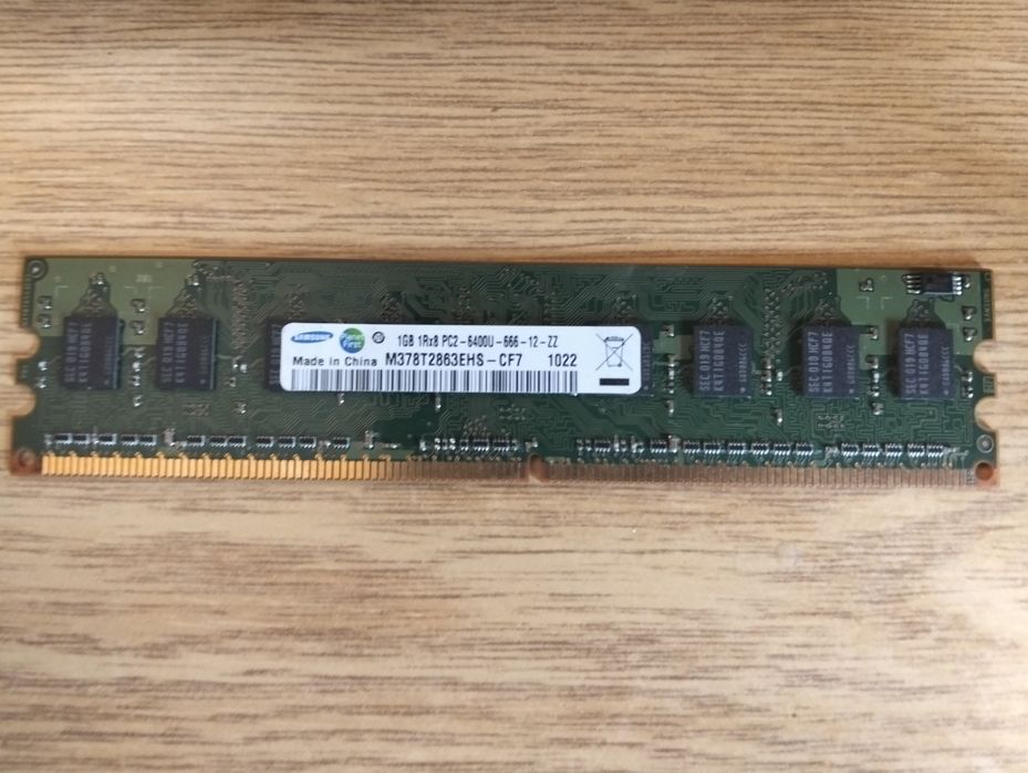 Оперативная память ддр2 (1 гб)