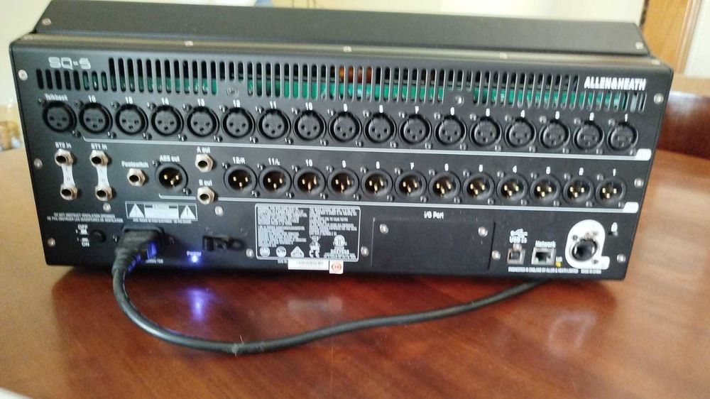 Allen & Heath SQ-5 — Mesa de Mistura Digital