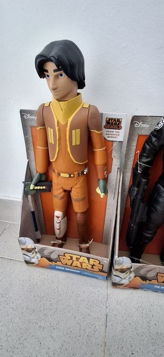 Par de brinquedoa novo Star wars