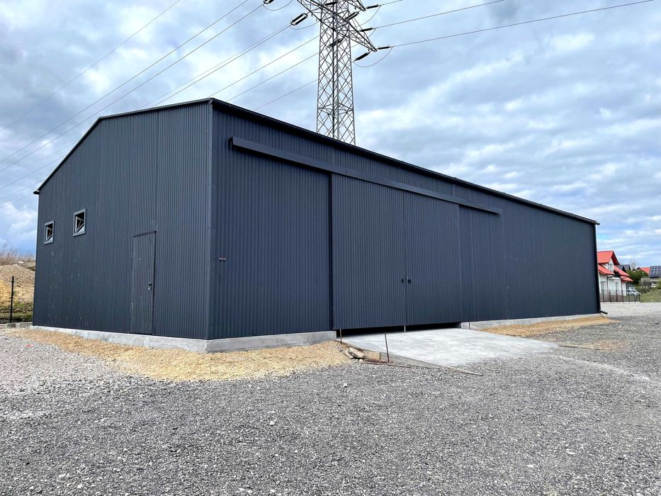 Blaszana montowana hala 10×20m – ciemny grafit matowy