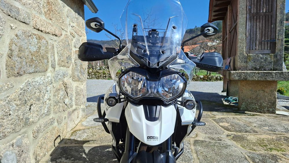 Triumph Tiger 800 XCX