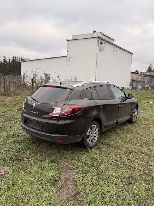 Renault Megane 3 na czesci TED17 DC4000 drzwi maska zderzak klapa LED